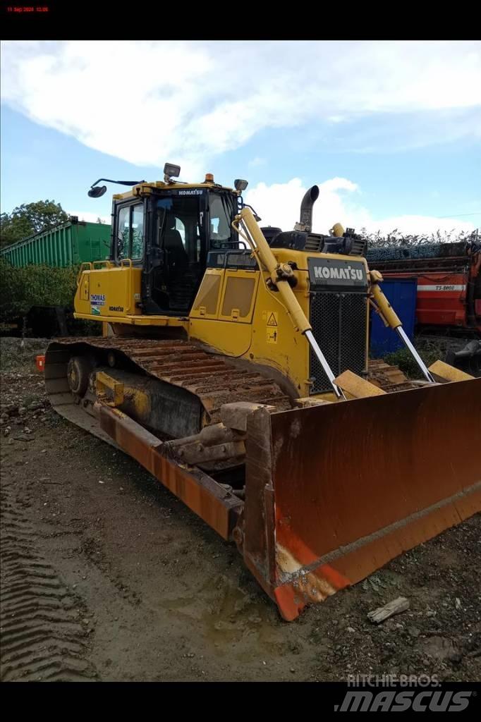 Komatsu D 65 PX-18 履帶推土機
