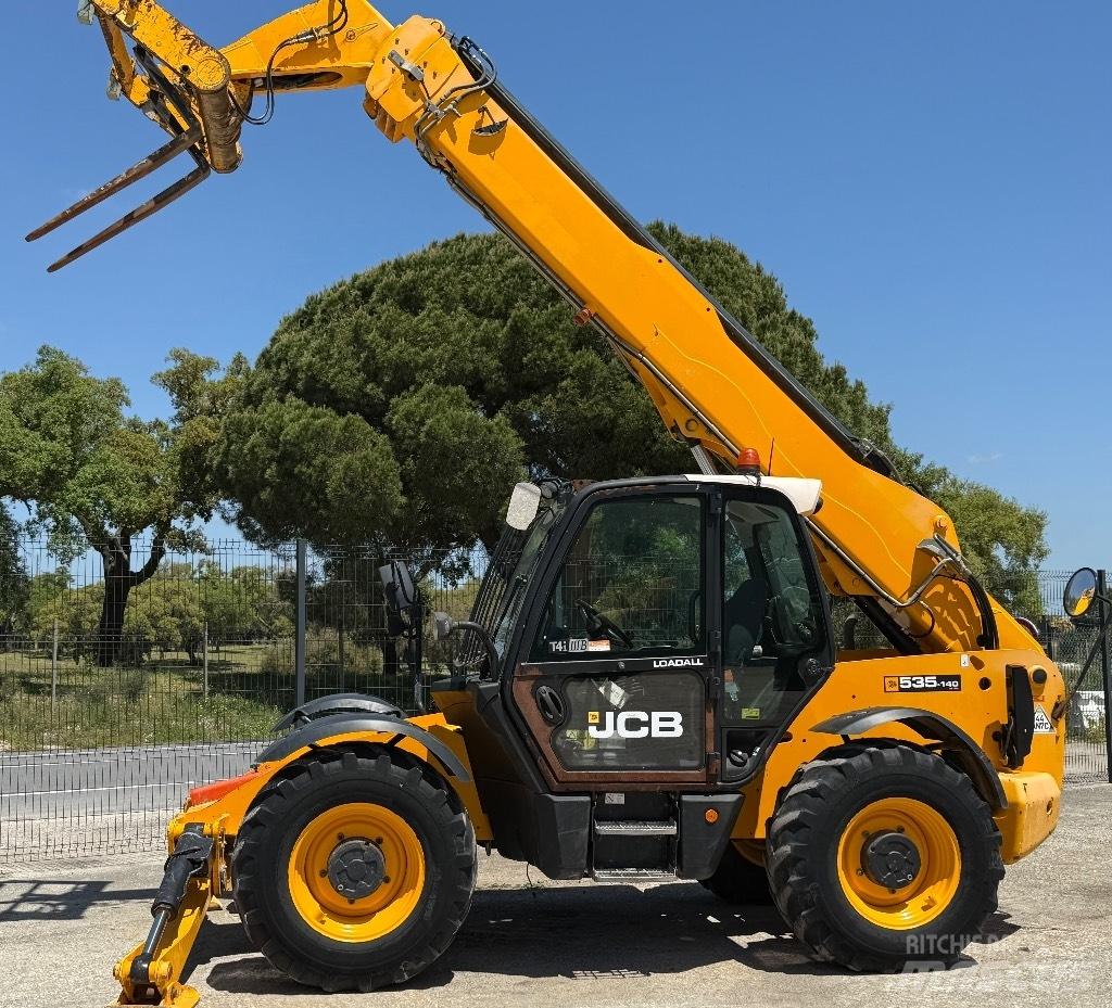 JCB 540-140 伸縮臂操作車