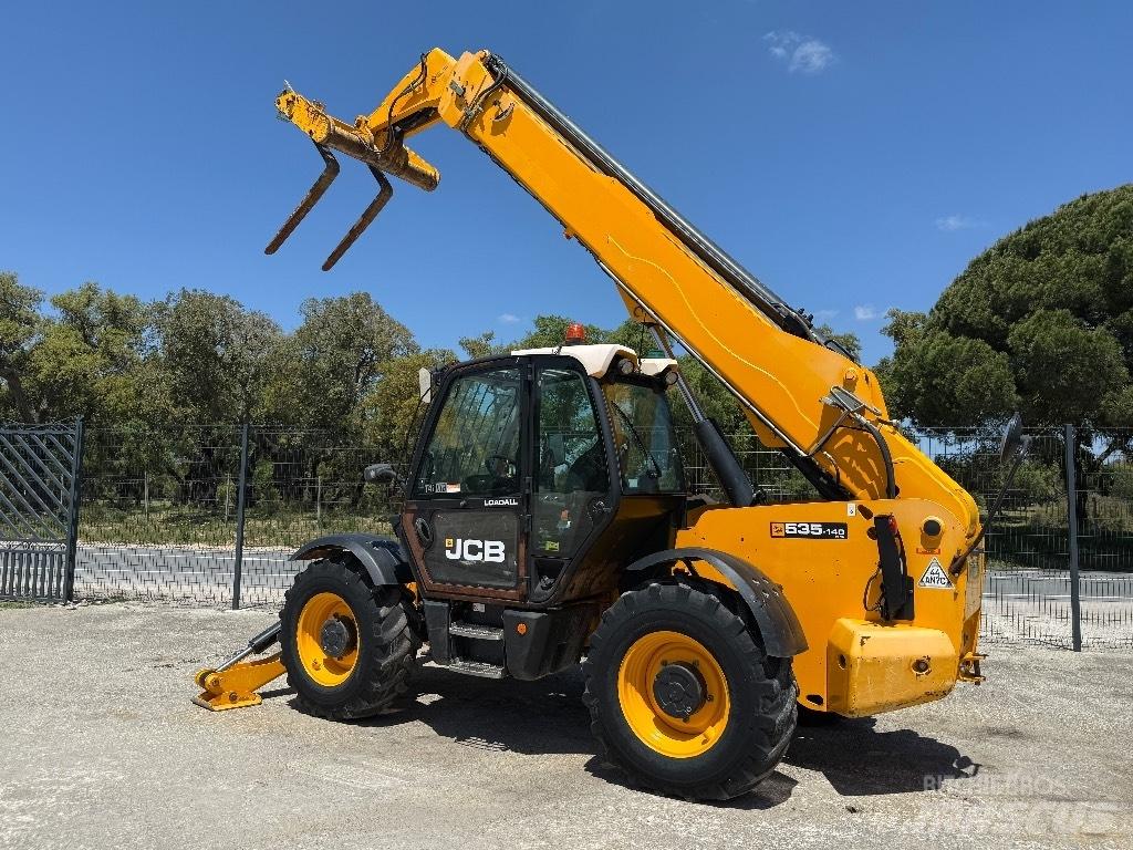 JCB 540-140 伸縮臂操作車