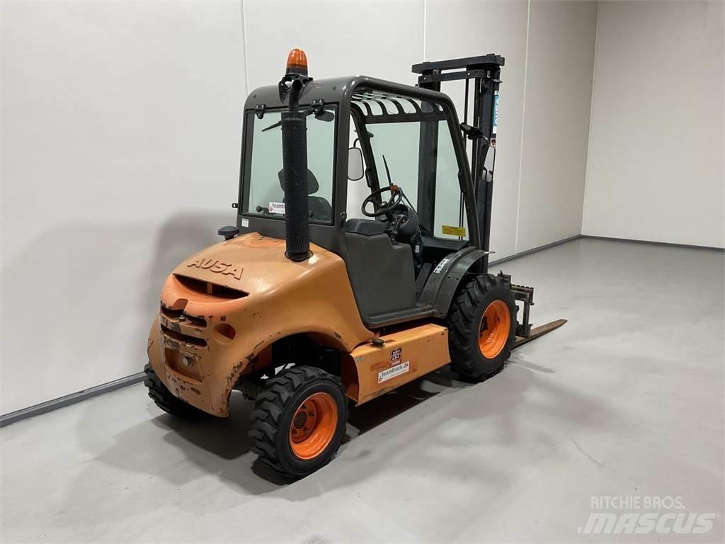 Ausa C150H X4 越野車