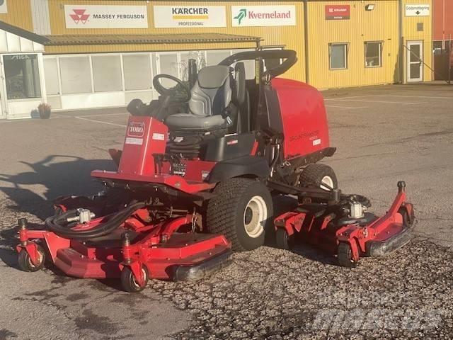 Toro 4000 騎乘式割草機
