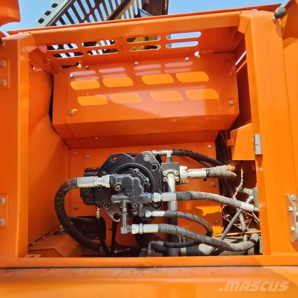 Doosan DX 225 LC 履帶式 挖土機/掘鑿機/挖掘機