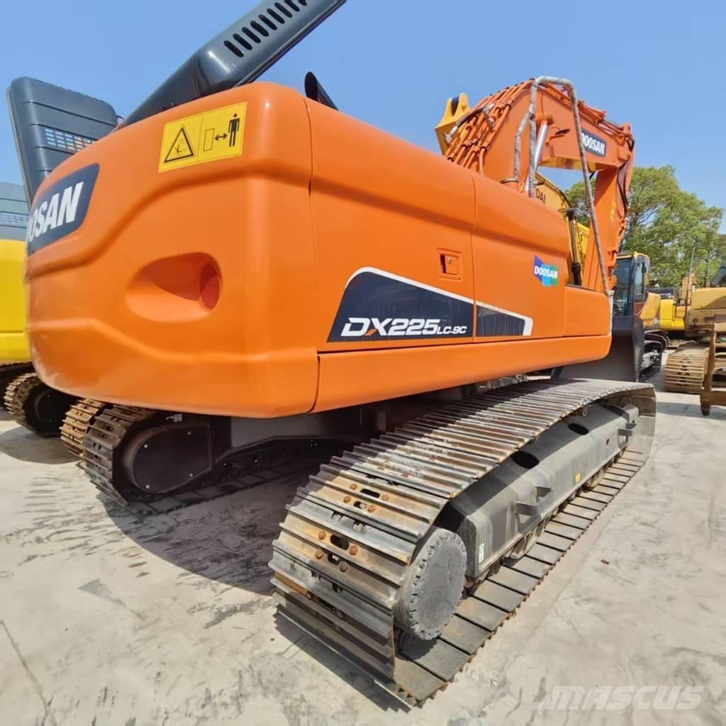 Doosan DX 225 LC 履帶式 挖土機/掘鑿機/挖掘機