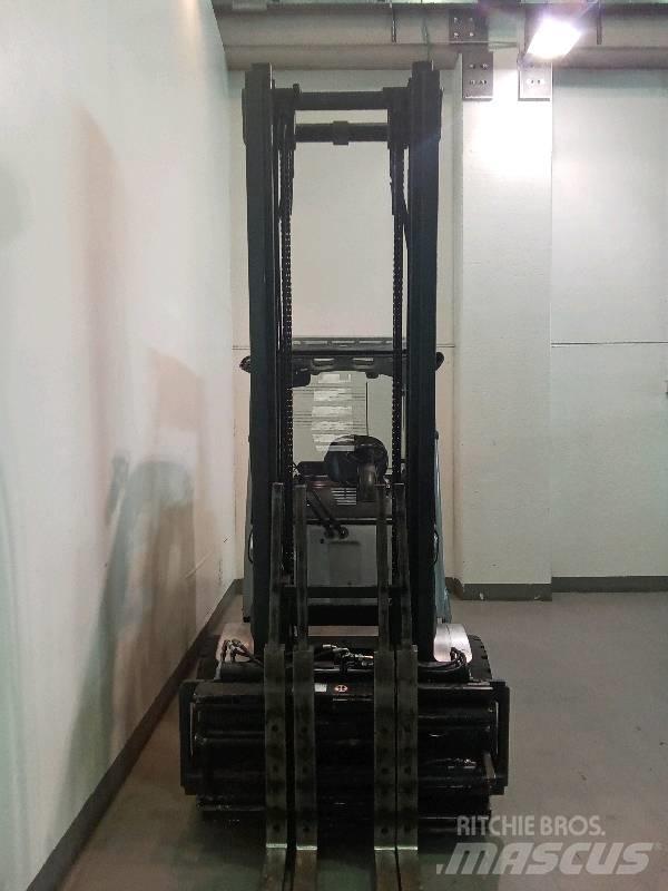 Still RX 60-40 電動堆高機