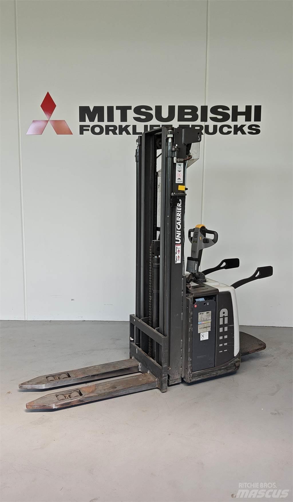 Atlet PSP160 平台型低架升降機