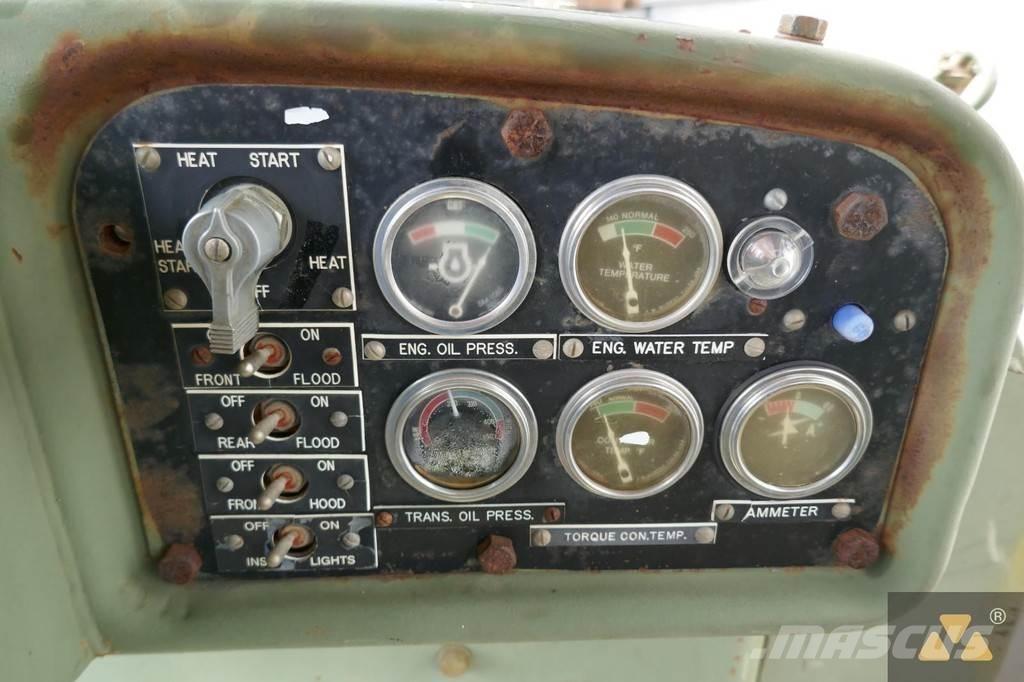 CAT D7F Ex-army 履帶推土機