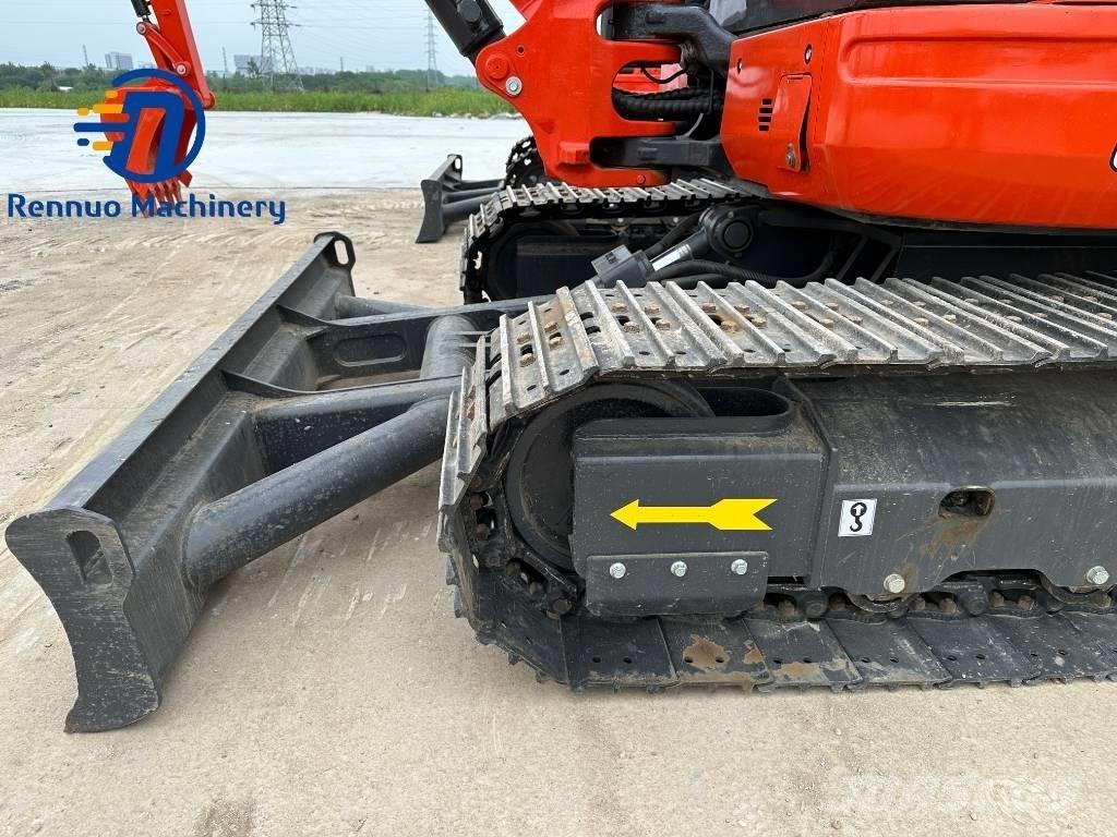 Kubota U 55 小型挖土機/掘鑿機<7t(小型挖掘機)
