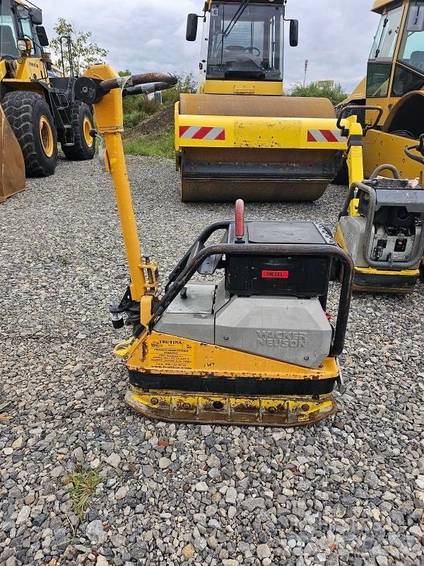 Wacker DPU4045H 夯實機(夯土機)