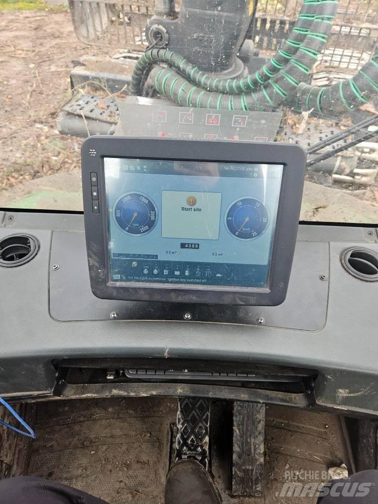 John Deere 1010 G 集運機