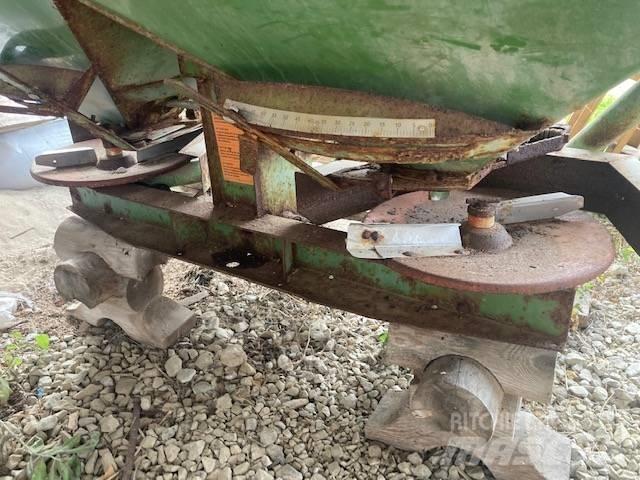 Amazone ZA-U 1500 礦物撒布機