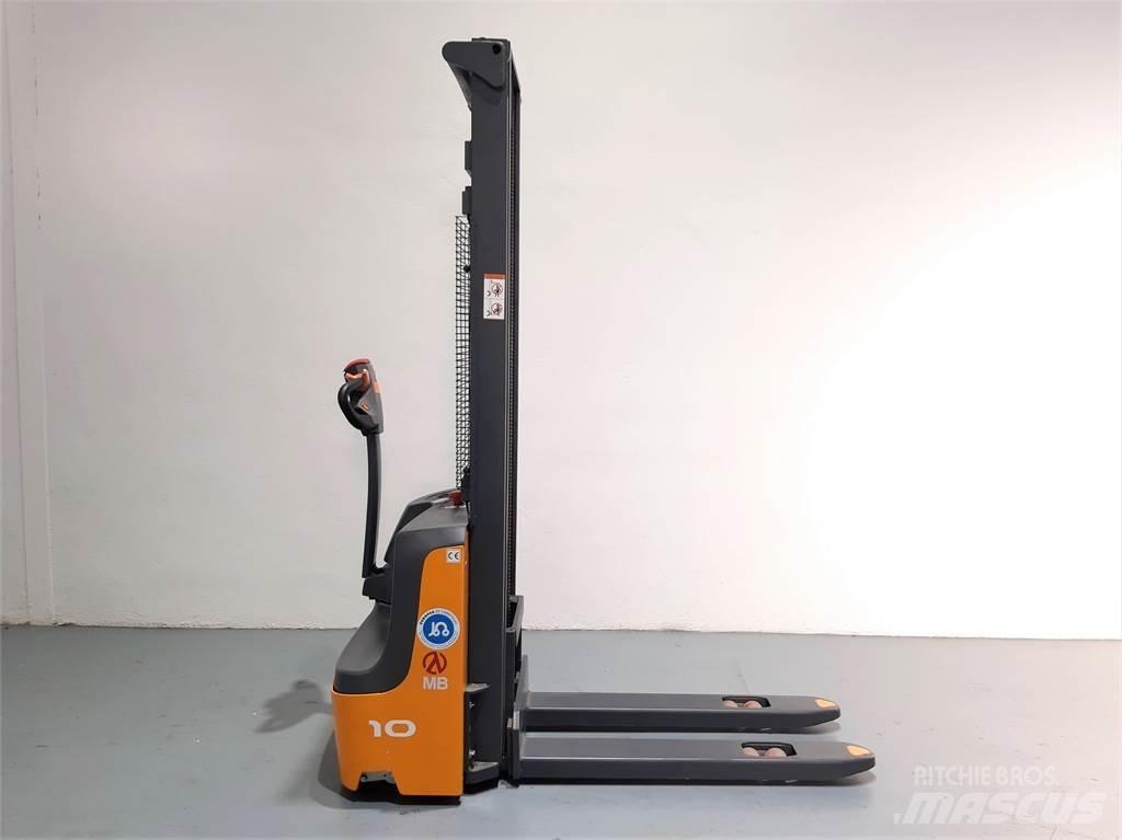 XEA 10 2S350 行走控制式堆積機