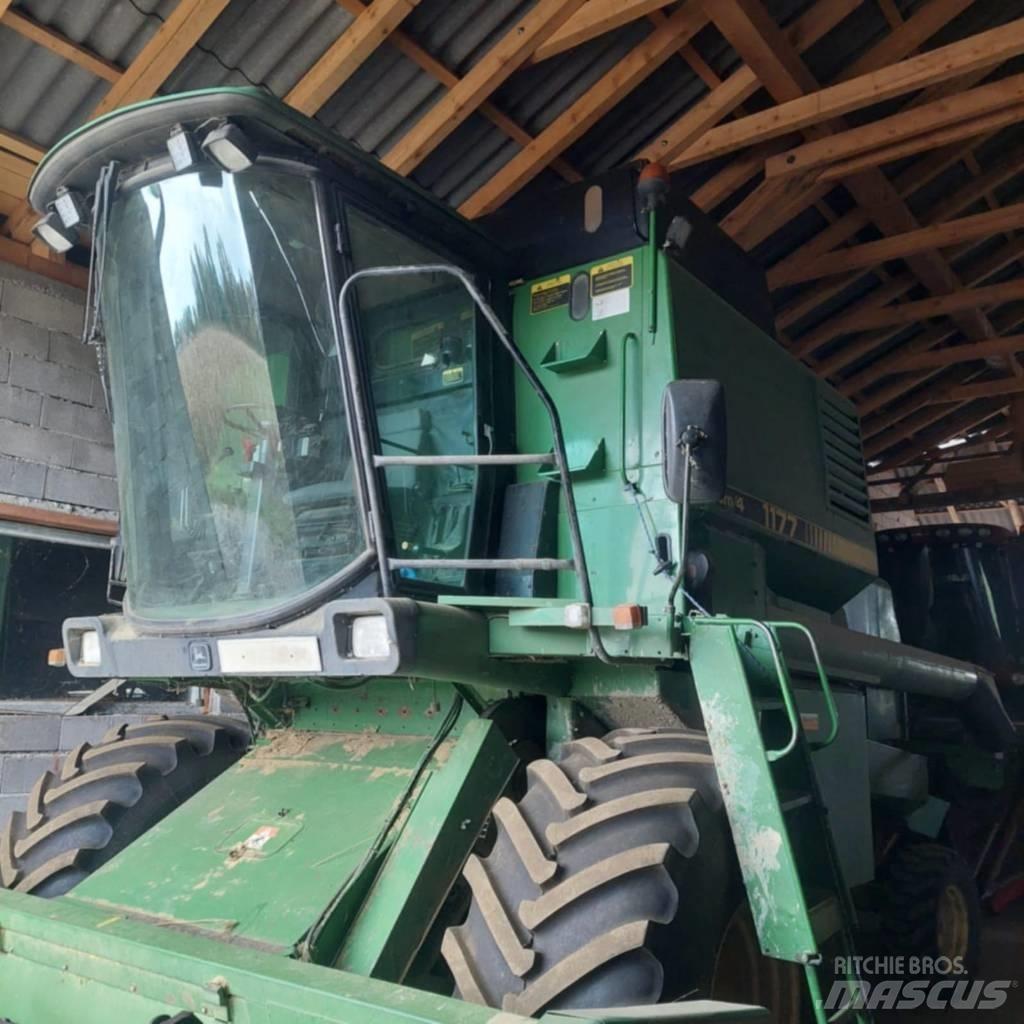 John Deere 1177 聯合收穫機