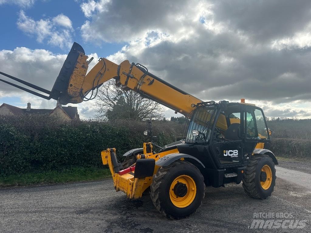 JCB 540-140 伸縮臂操作車