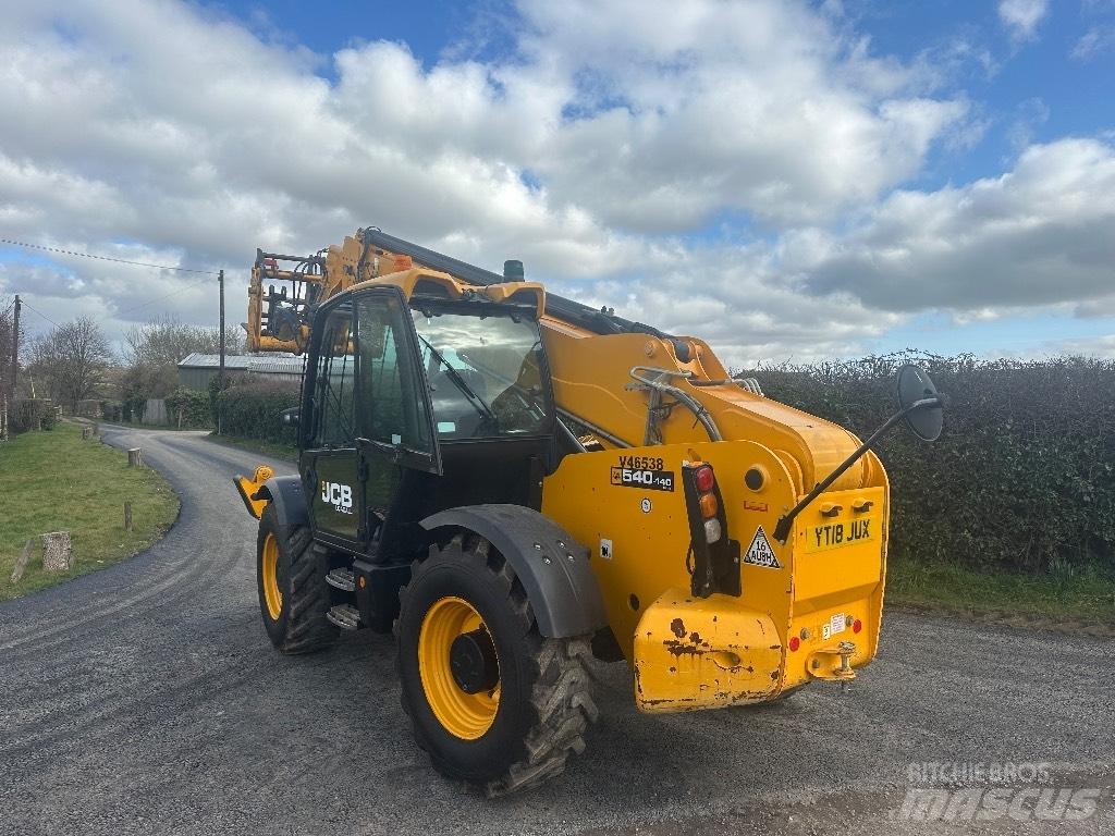JCB 540-140 伸縮臂操作車