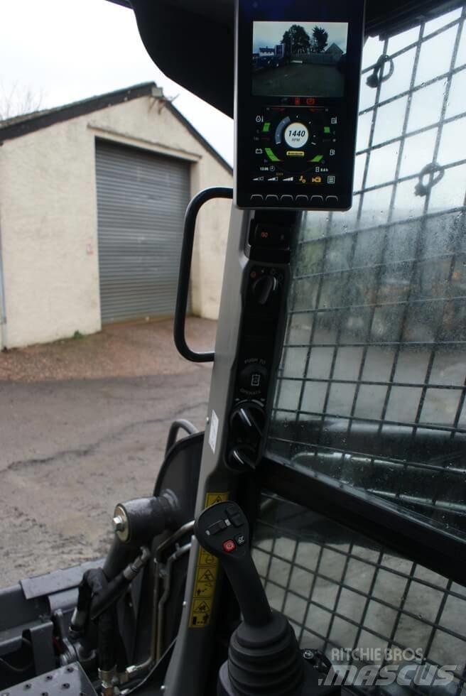 New Holland L 318 小型裝載機