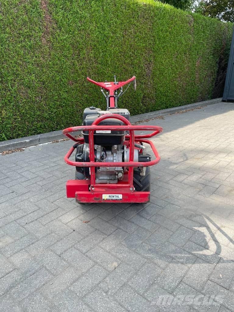 Barreto 1320 雙輪曳引機與耕耘機