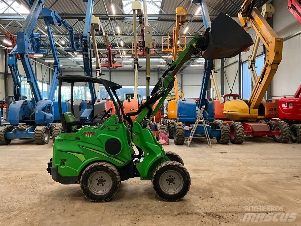 Avant R 28 小型裝載機
