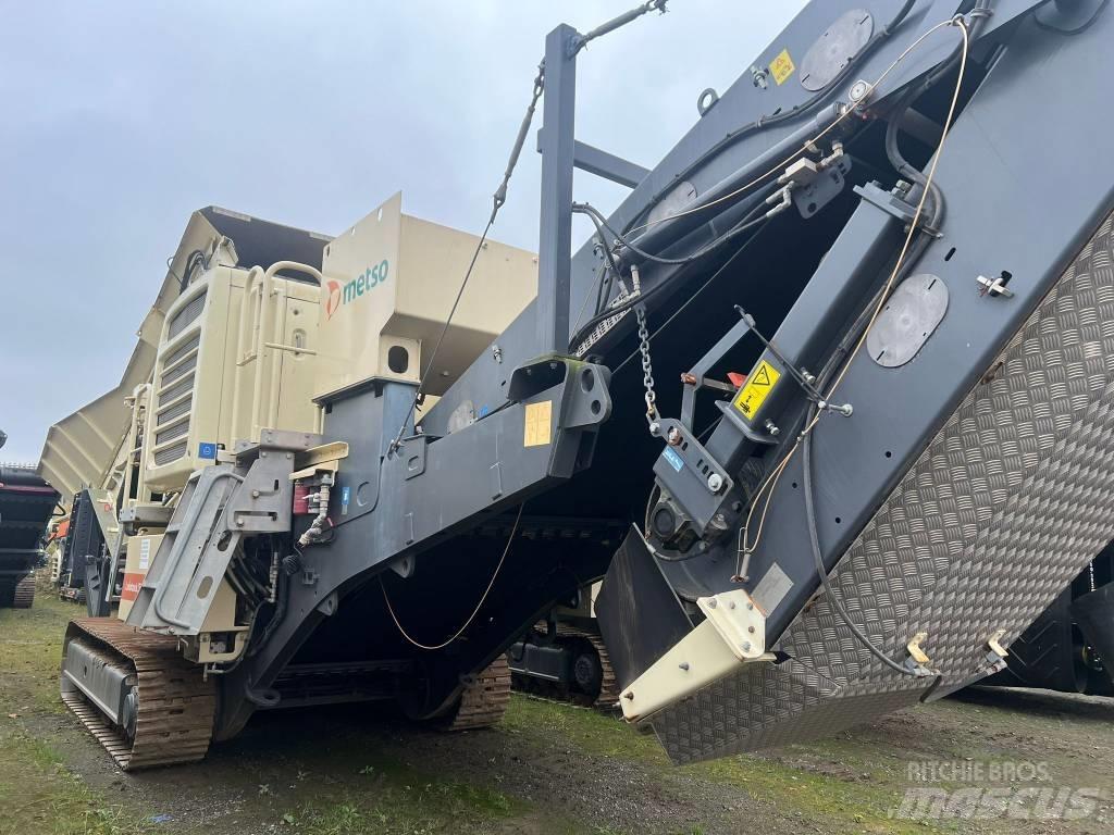 Metso LT 300 HP 移動式壓碎機