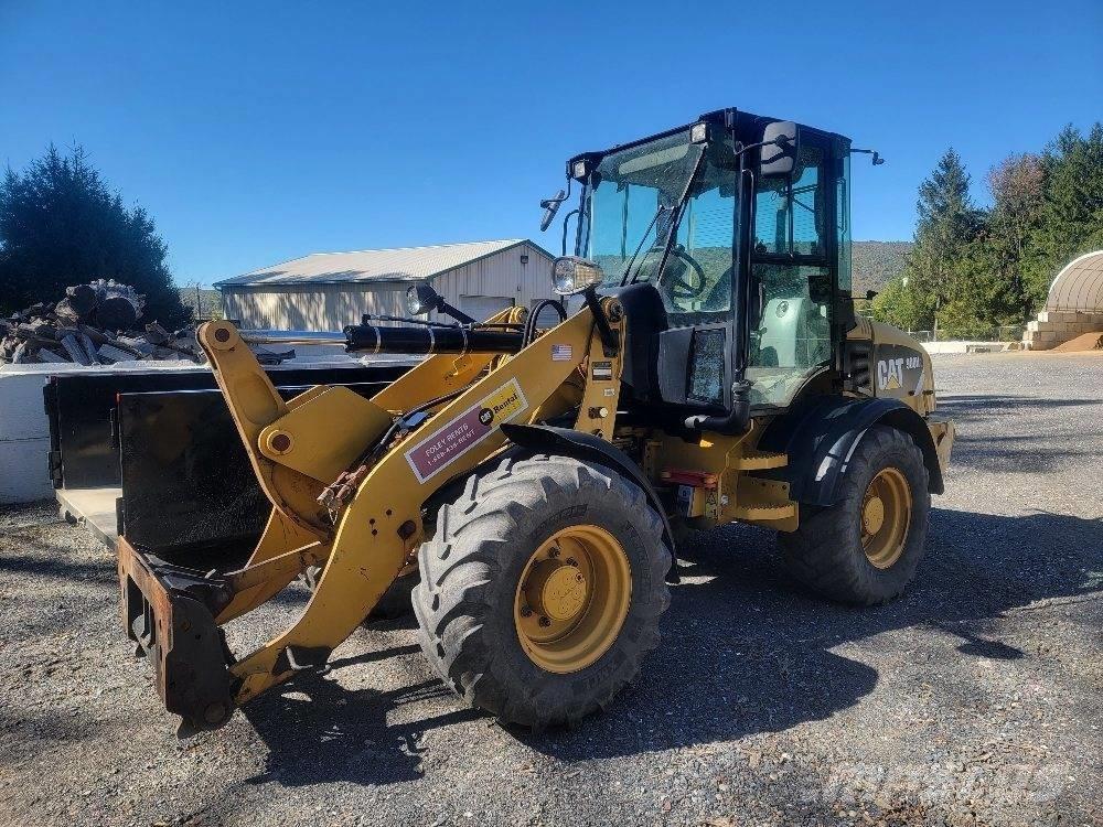 CAT 908 H 2 輪胎式裝載機