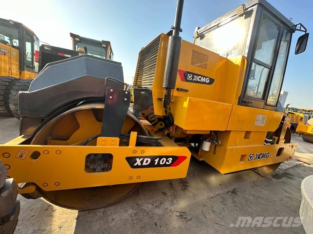 XCMG XD 103 土壤壓實機