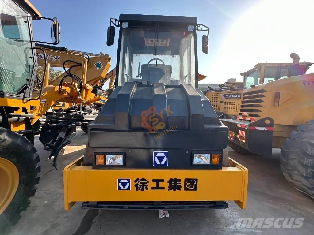 XCMG XD 103 土壤壓實機