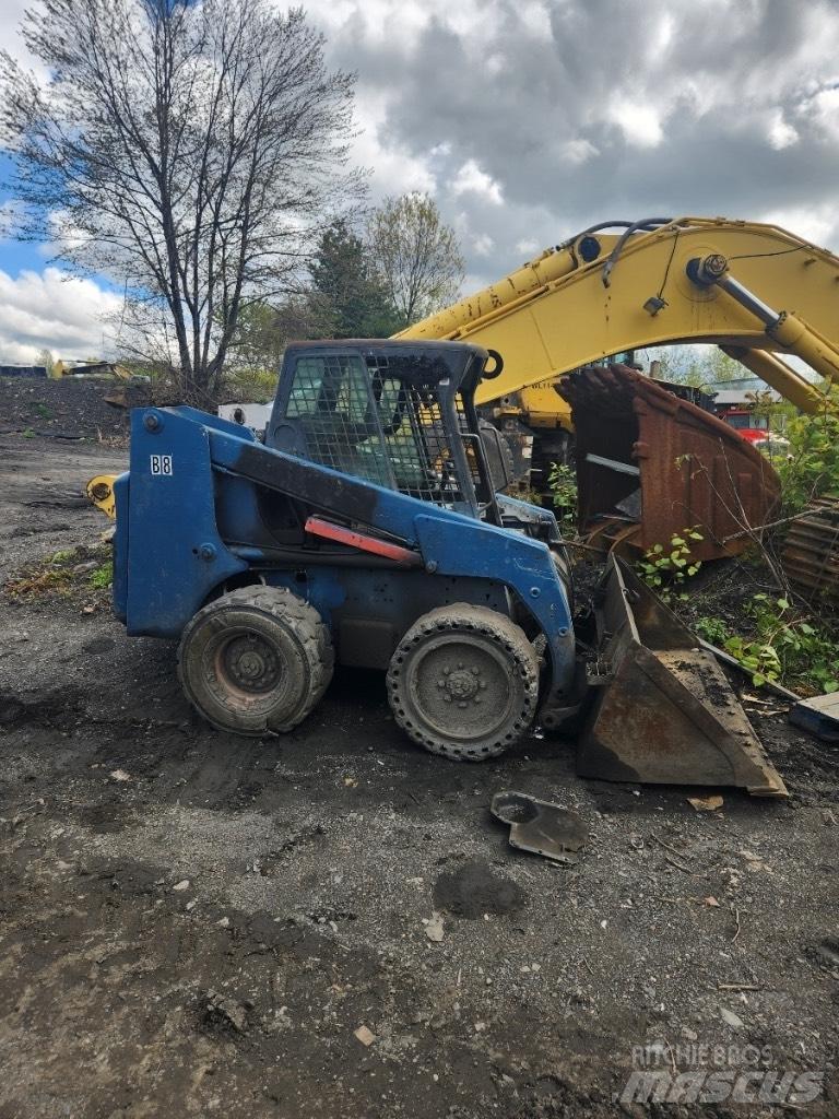 Bobcat 863 滑移轉向裝載機