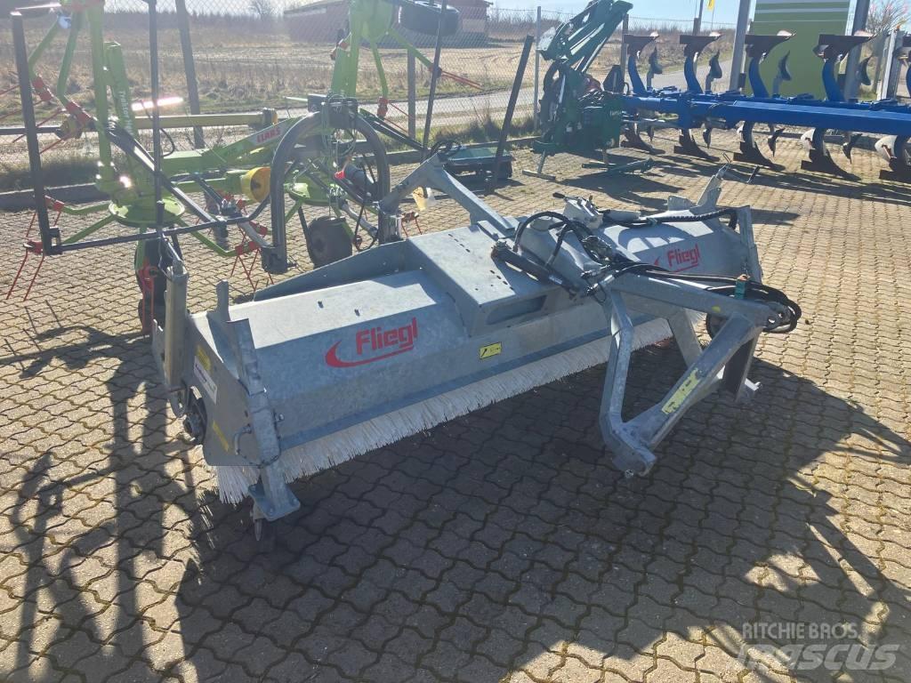 Fliegl Kost 2,8 m. 其他曳引機配件