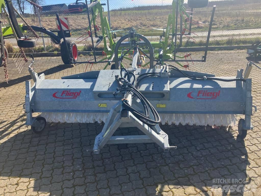 Fliegl Kost 2,8 m. 其他曳引機配件
