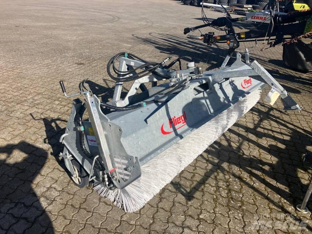 Fliegl Kost 2,8 m. 其他曳引機配件