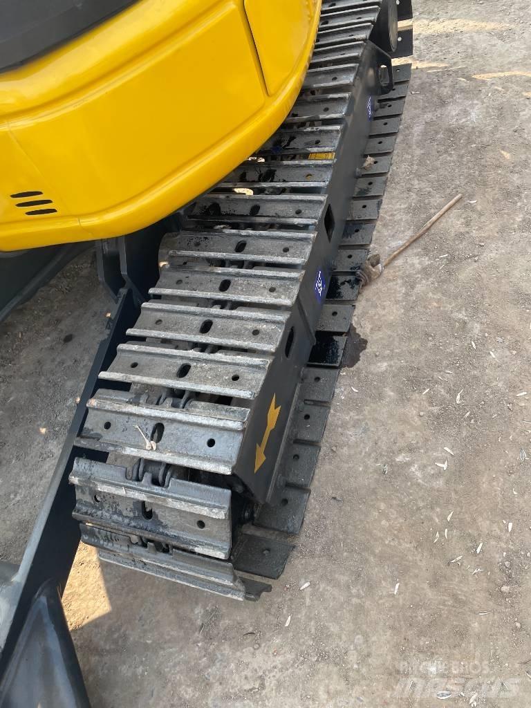 Komatsu PC 35 小型挖土機/掘鑿機<7t(小型挖掘機)