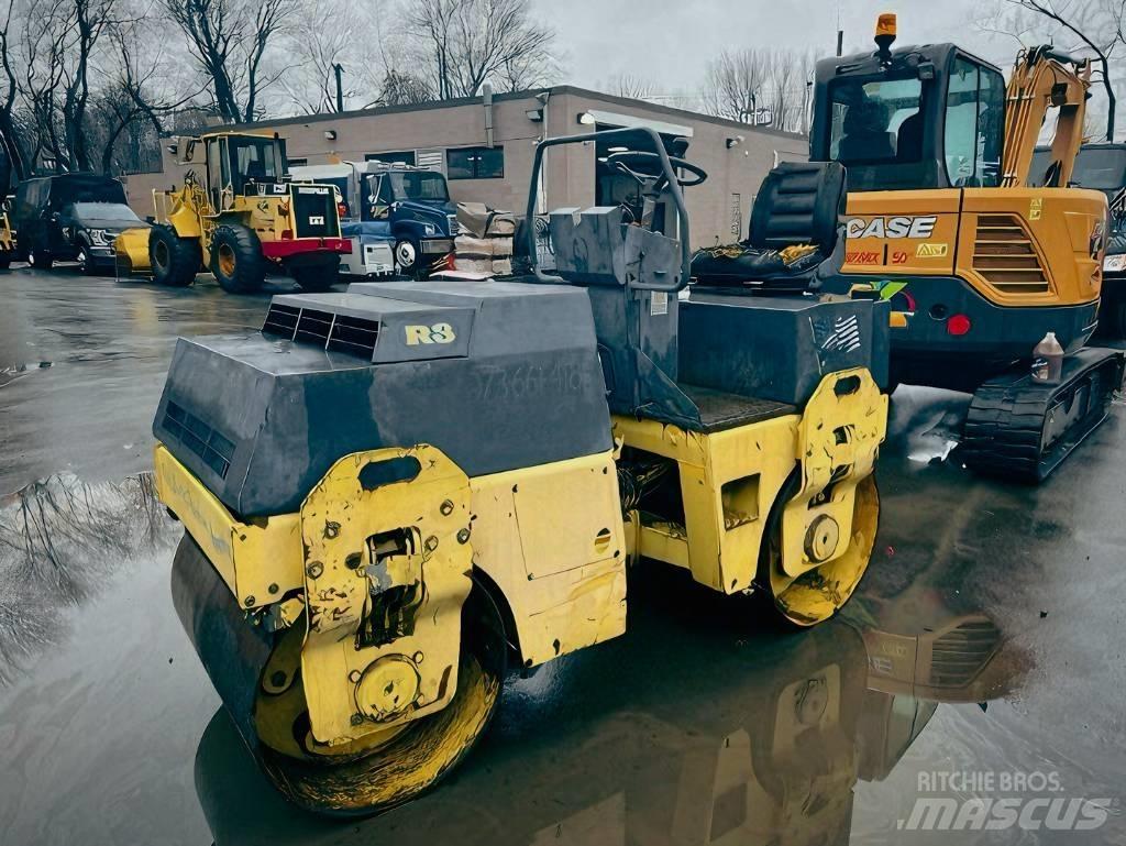 Bomag BW 100 AD-3 雙輪滾壓機