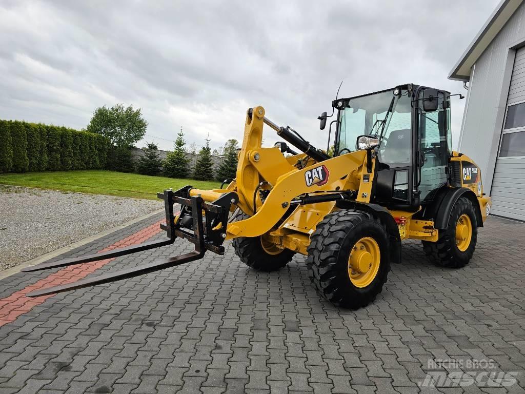 CAT 906 M 輪胎式裝載機