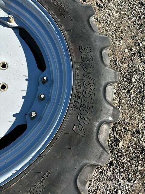 Mitas ROW CROPS 輪胎、車輪和輪圈