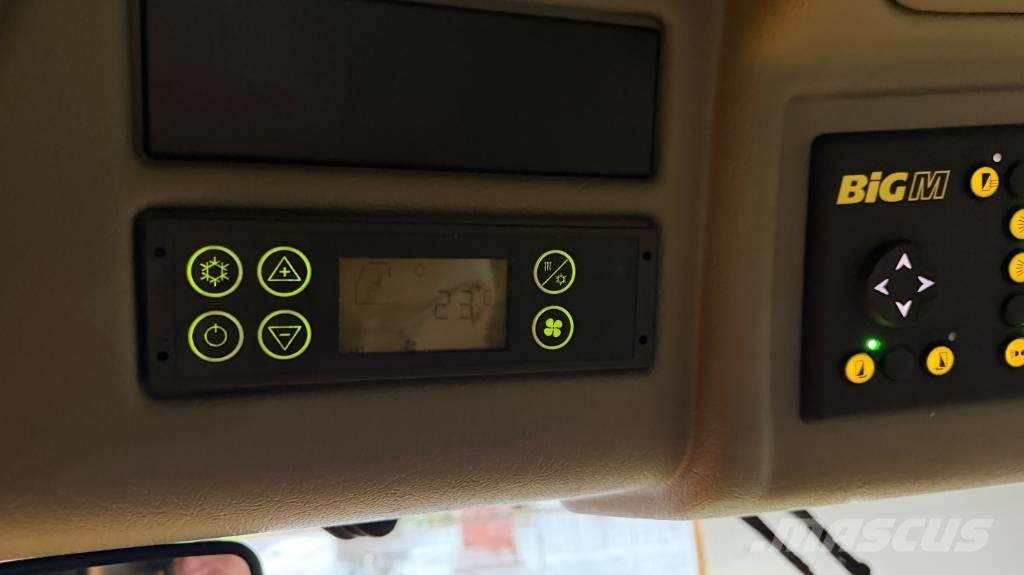 Krone Big M 450 割草劑