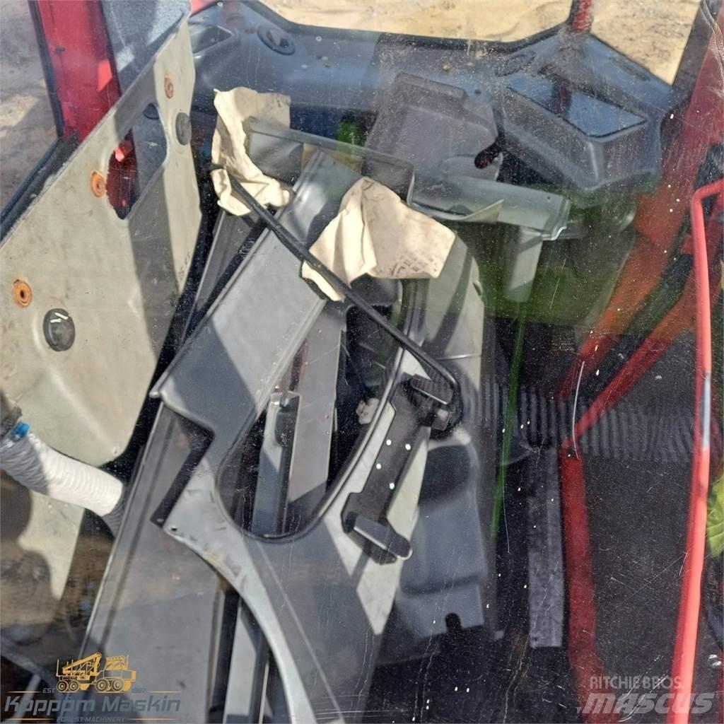 Valmet 941 駕駛室與內部