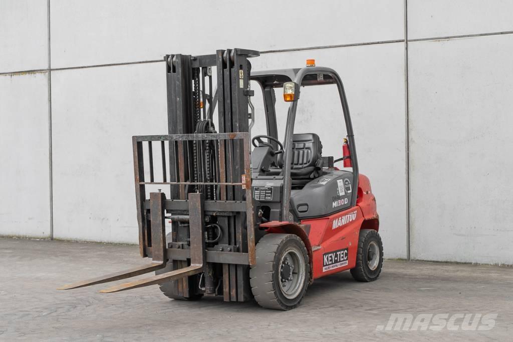 Manitou MI 30 D 柴油卡車