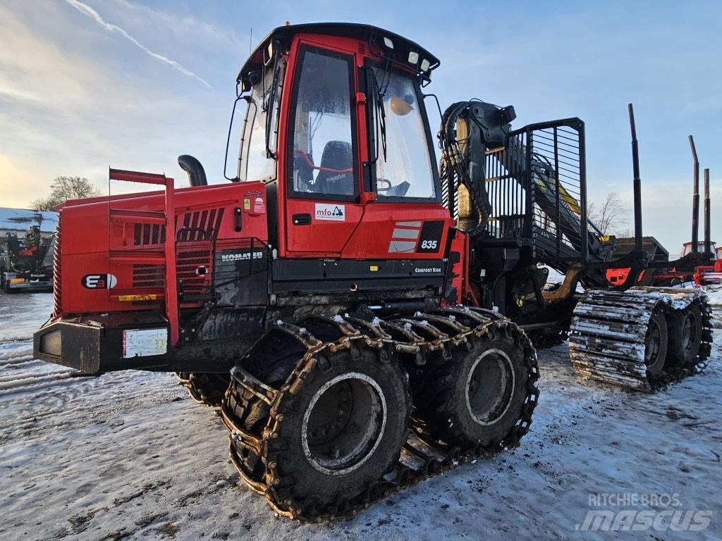 Komatsu 835 集運機