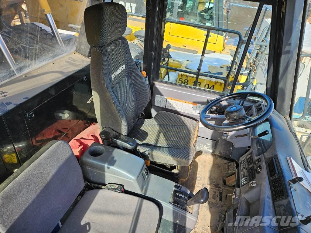 Komatsu HD465-7EO 側卸礦車