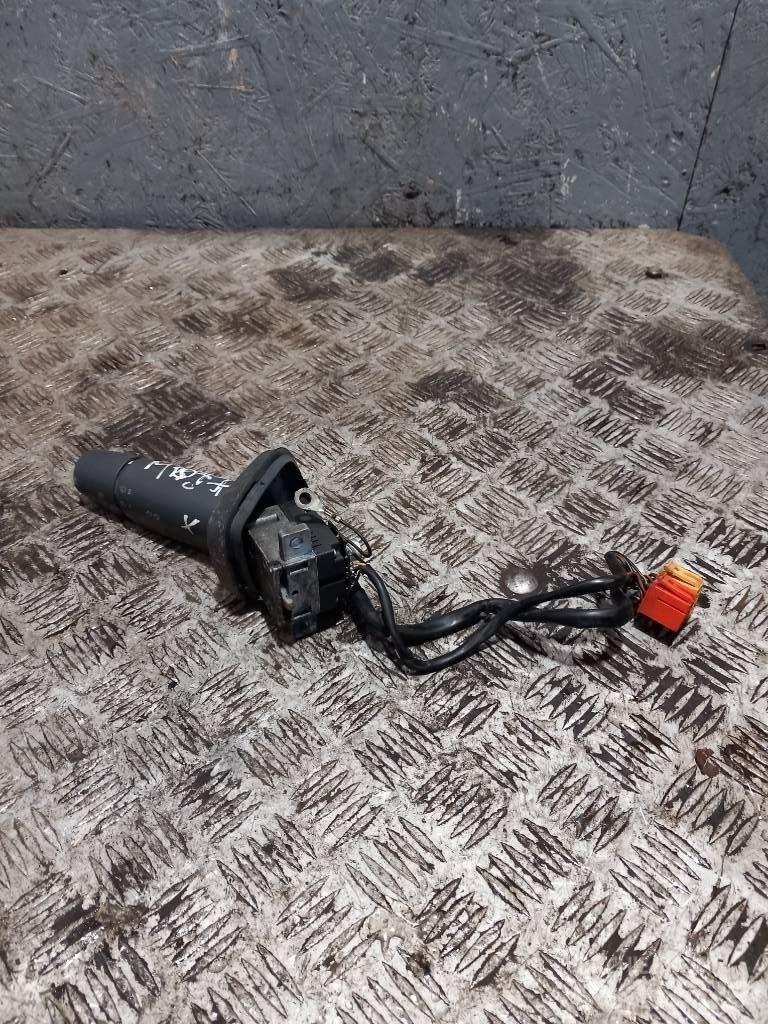 MAN TGA   81255090123 駕駛室與內部