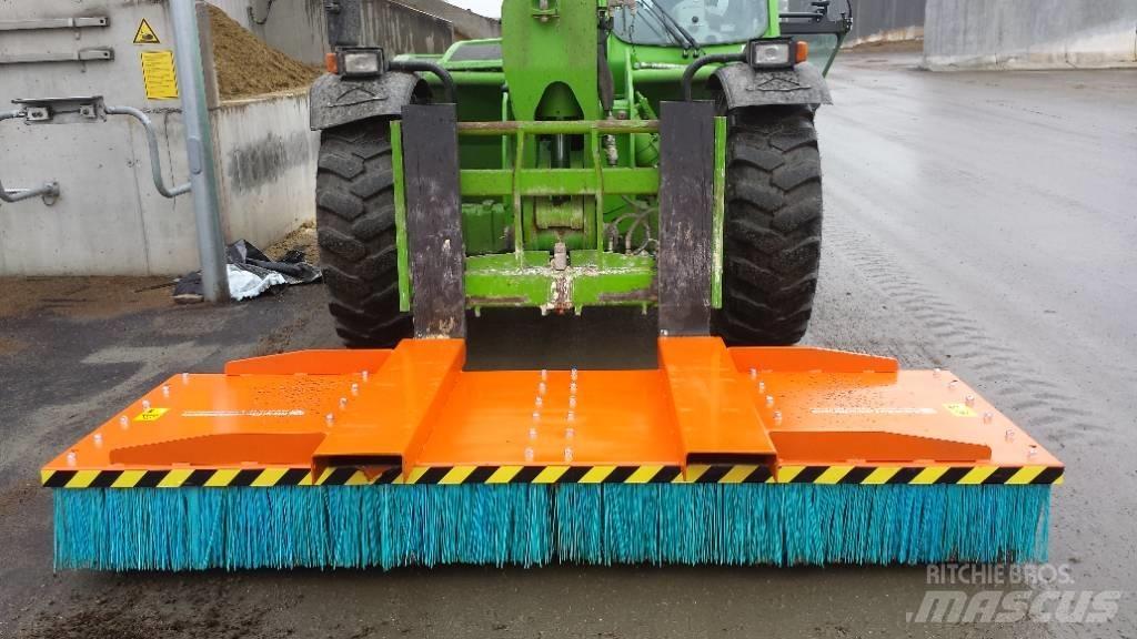 M3 Broom Sweeper SI 掃倉機