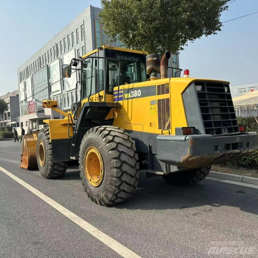 Komatsu 380-6 輪胎式裝載機