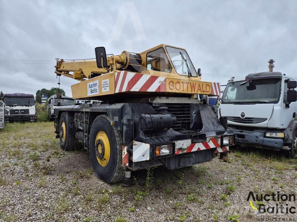 Gottwald AMK 46 全路面起重機/吊車
