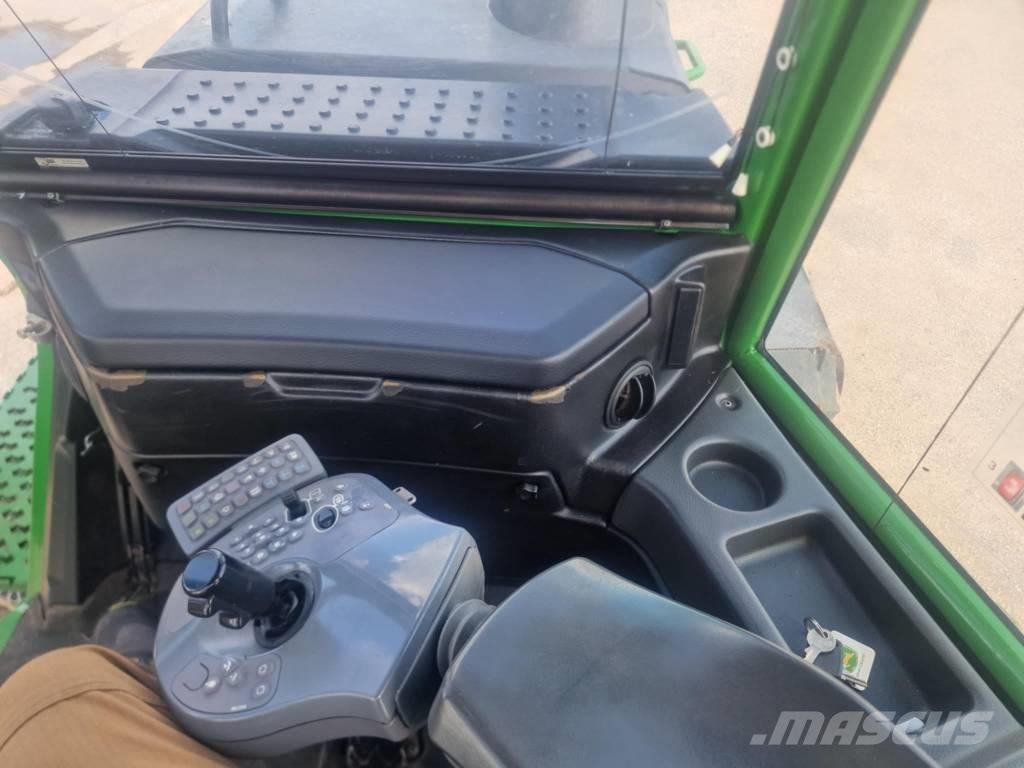 John Deere 1110G 集運機