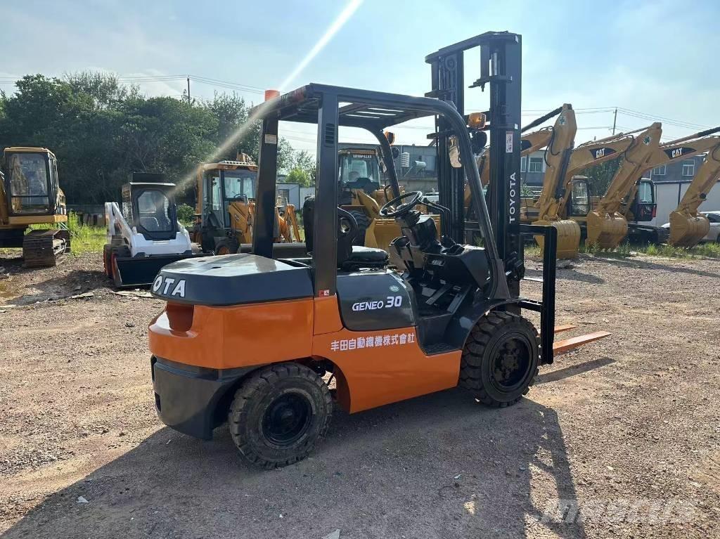 Toyota 30 forklift 柴油卡車