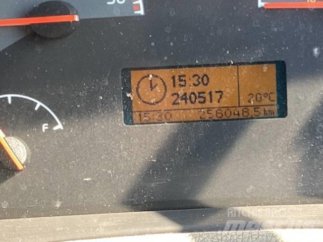 Volvo FL 240 篷布卡車