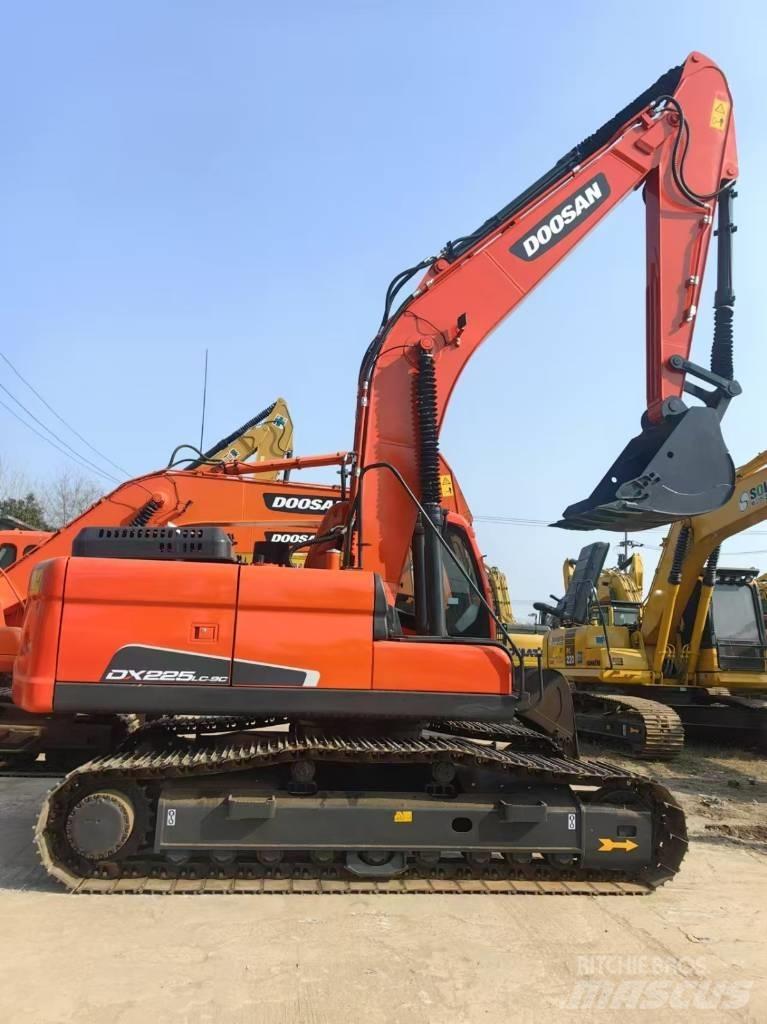 Doosan DX225LC-9C 履帶式 挖土機/掘鑿機/挖掘機