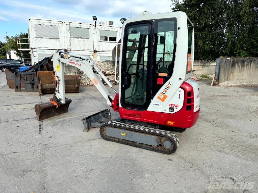 Takeuchi TB 216 小型挖土機/掘鑿機<7t(小型挖掘機)