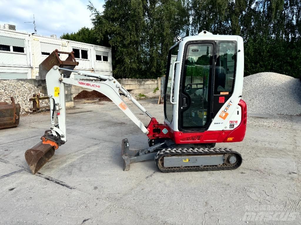 Takeuchi TB 216 小型挖土機/掘鑿機<7t(小型挖掘機)