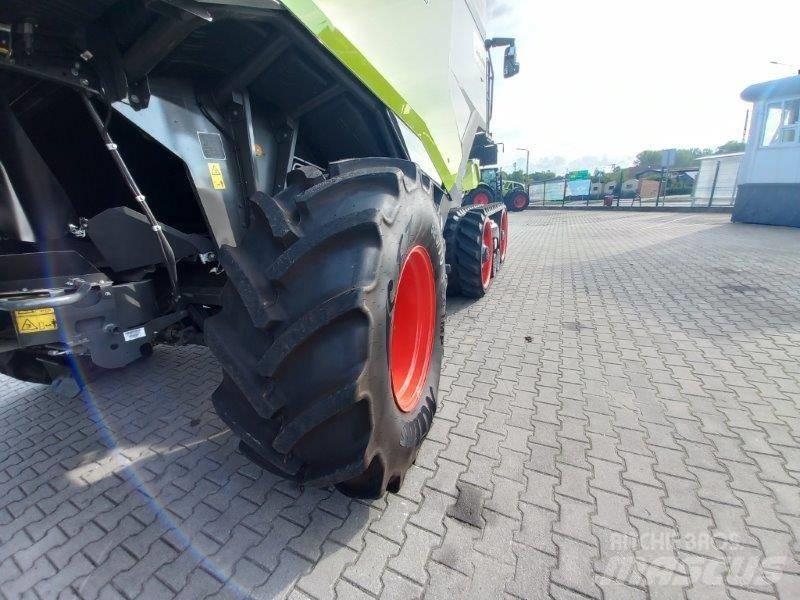 CLAAS Lexion 8800 TT 聯合收穫機