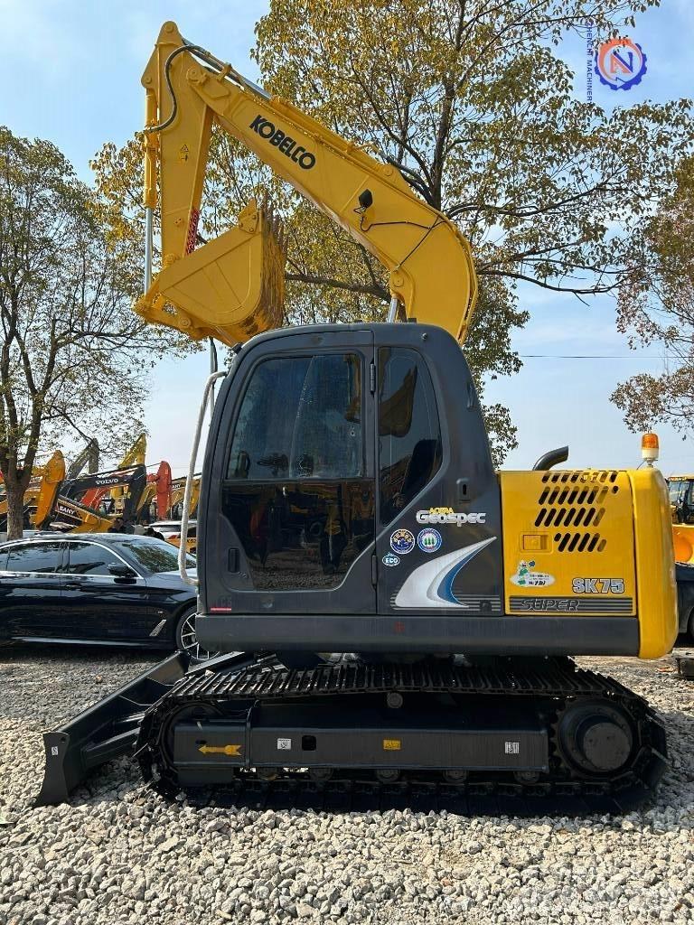 Kobelco SK 75 中型挖土機/掘鑿機/挖掘機 7t-12t